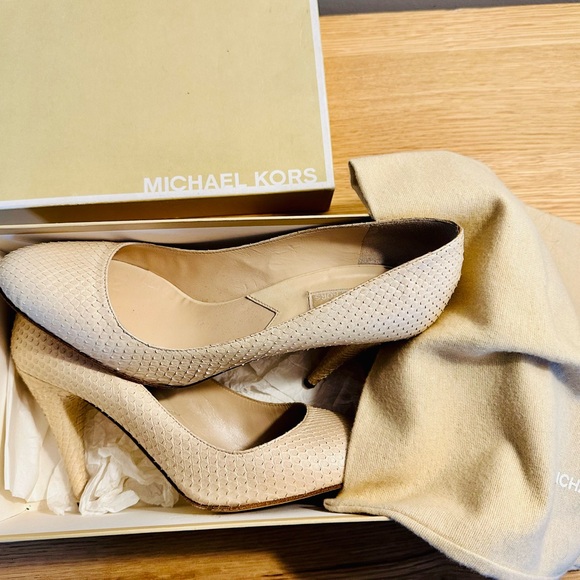 Vintage Michael Kors nude python heels - Picture 10 of 13
